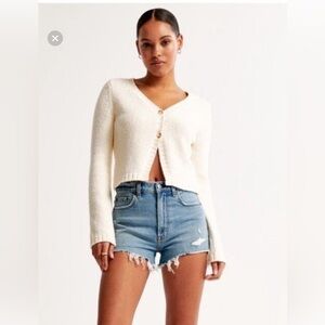 Abercrombie & Fitch The 4” Mom Short - High Rise